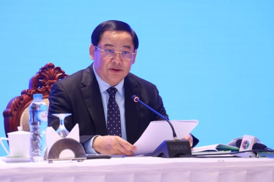 Prime Minister Calls for Upgrading Lao Labor Skills to Meet Market Demands